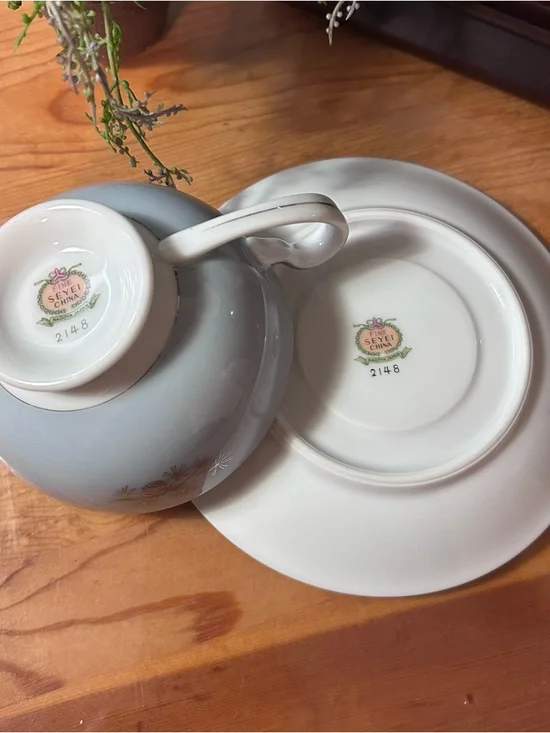 (UT) Vintage Seyei Toki Co. "Silver Cone" Cup and Saucer - Picture 6 of 9